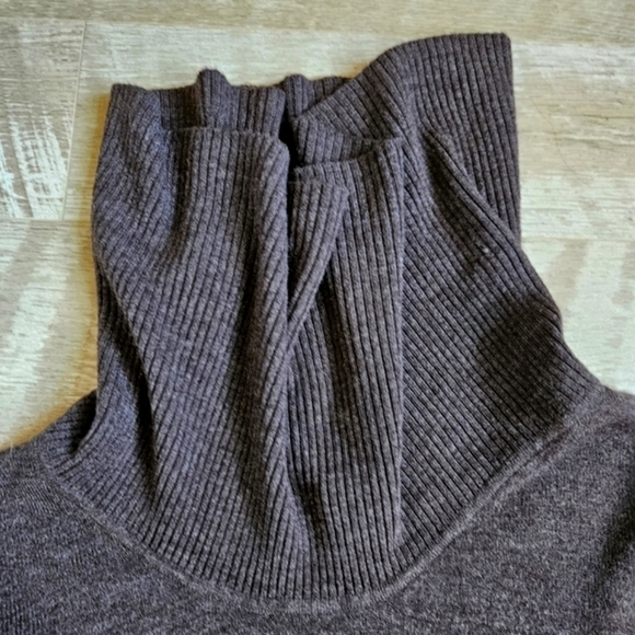 Spring + Mercer Cowl Neck Tunic Sweater - Picture 8 of 13